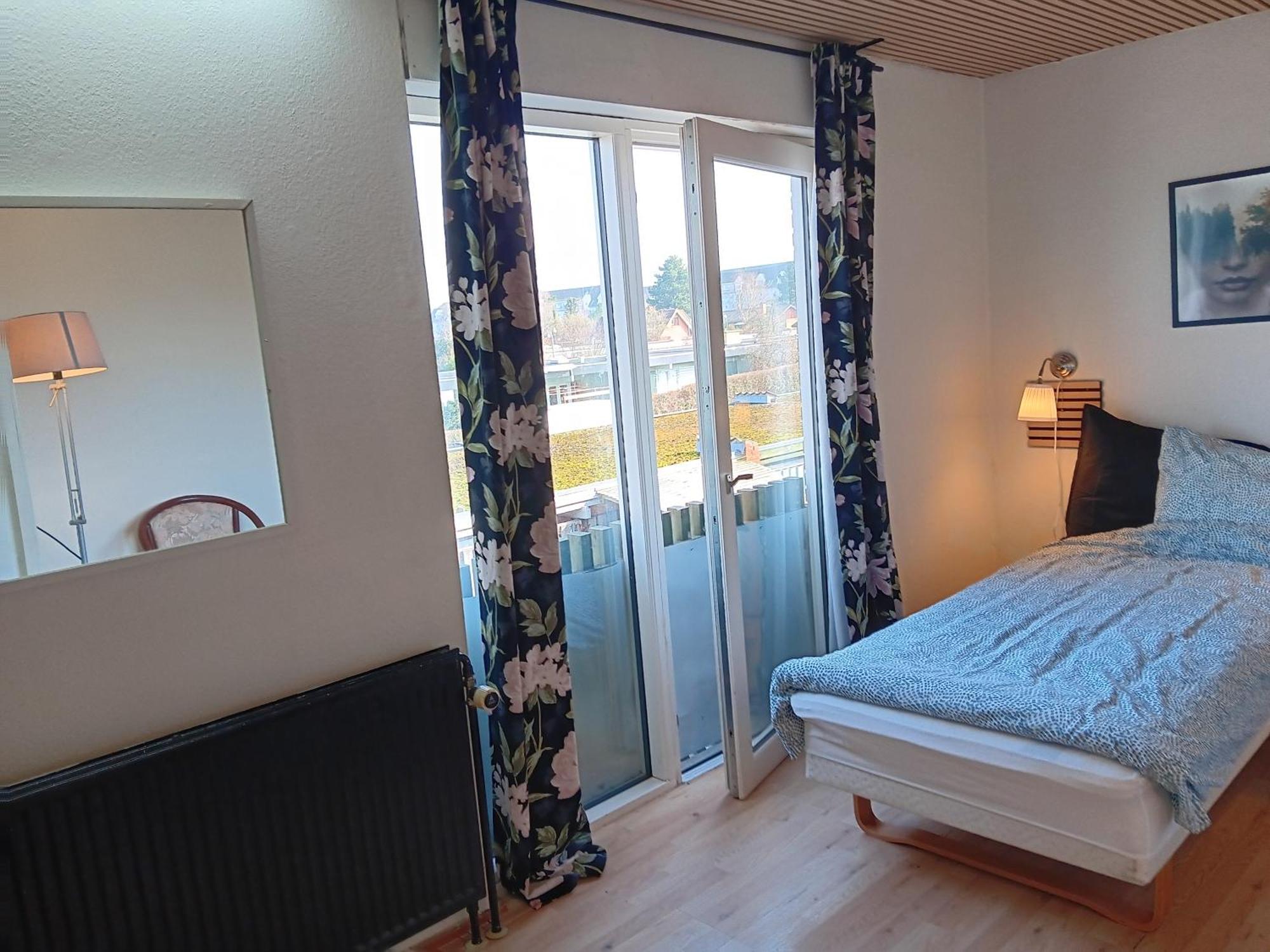 Private Room Near Copenhagen Ishoj Exterior photo